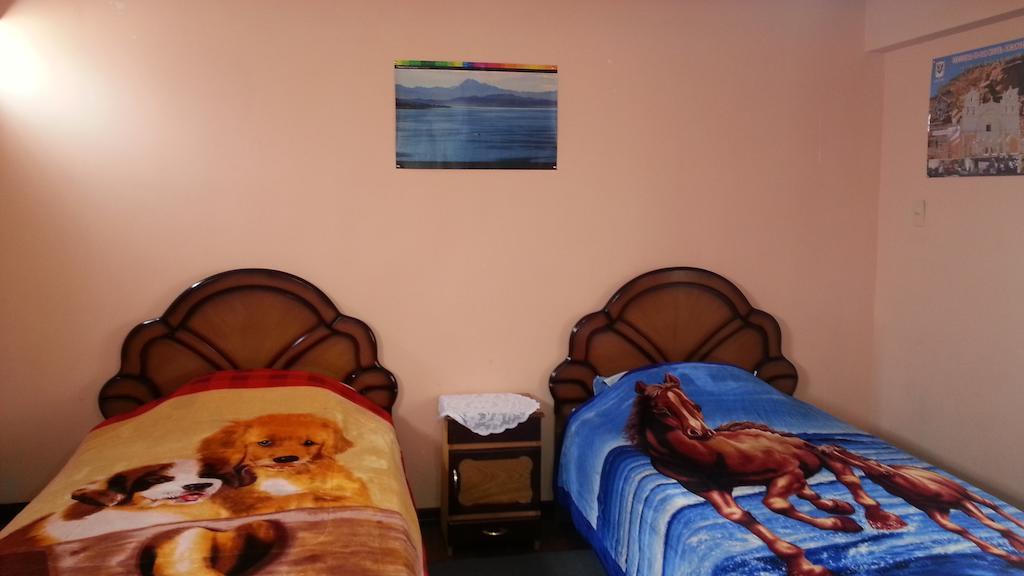 Hostal Villa Imperial Yunguyo Room photo